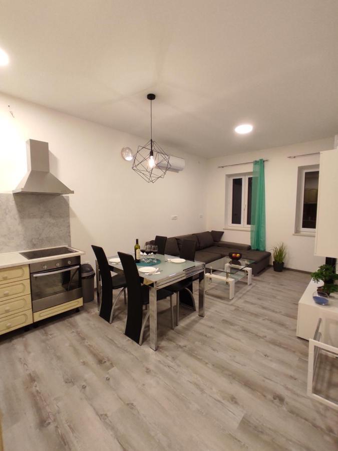 Apartment Ravnice Omiš Extérieur photo