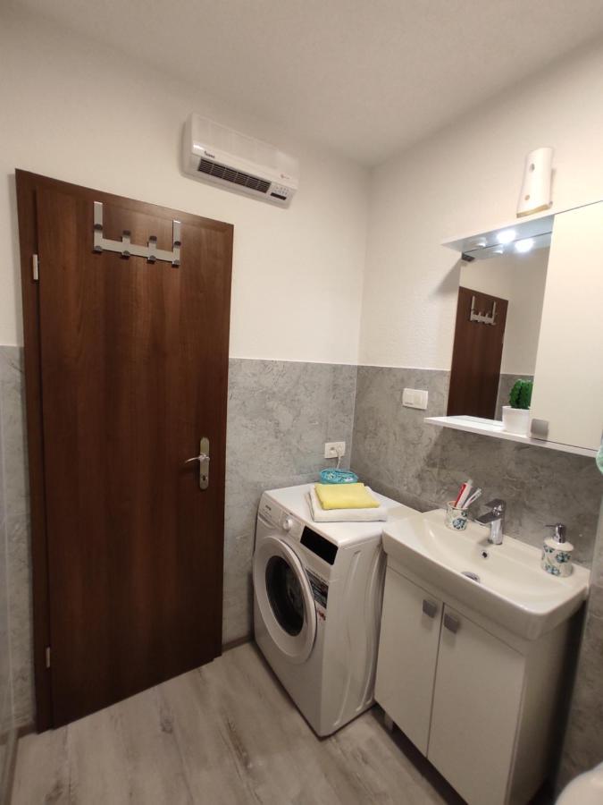 Apartment Ravnice Omiš Extérieur photo